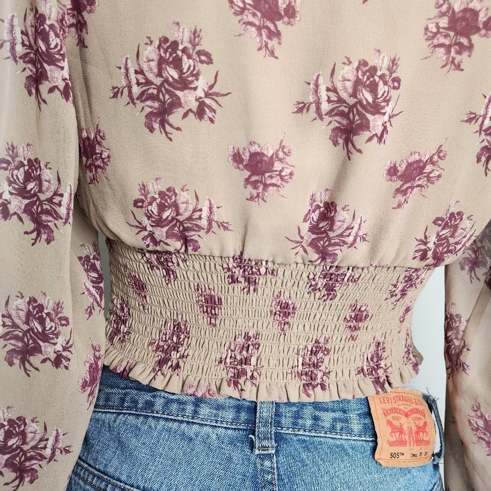 Aritzia Wilfred Wistful Floral Print Smocked V Neck Blouse Size S - Picture 9 of 15